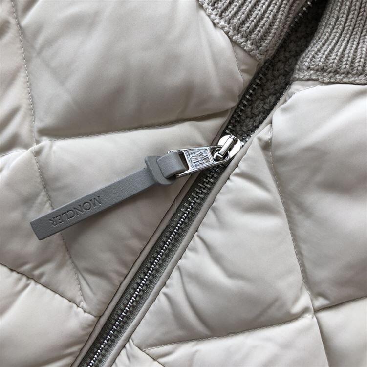 MONCLER COAT FOR MEN – MC004