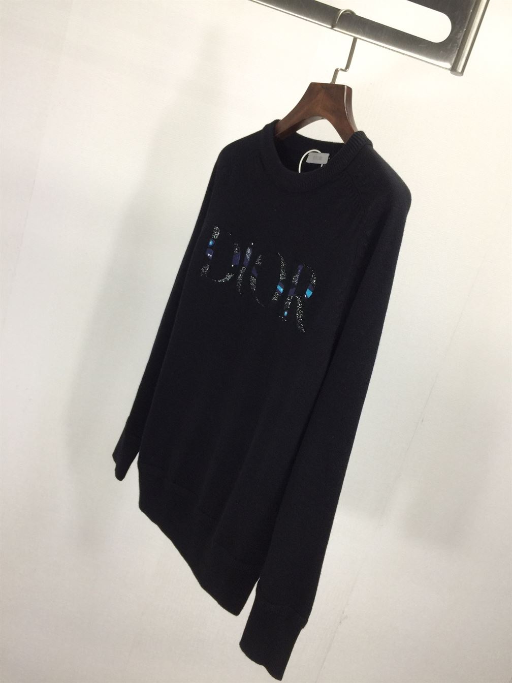 DIOR X PETER DOIG EMBROIDERED KNITTED SWEATER – DOS017