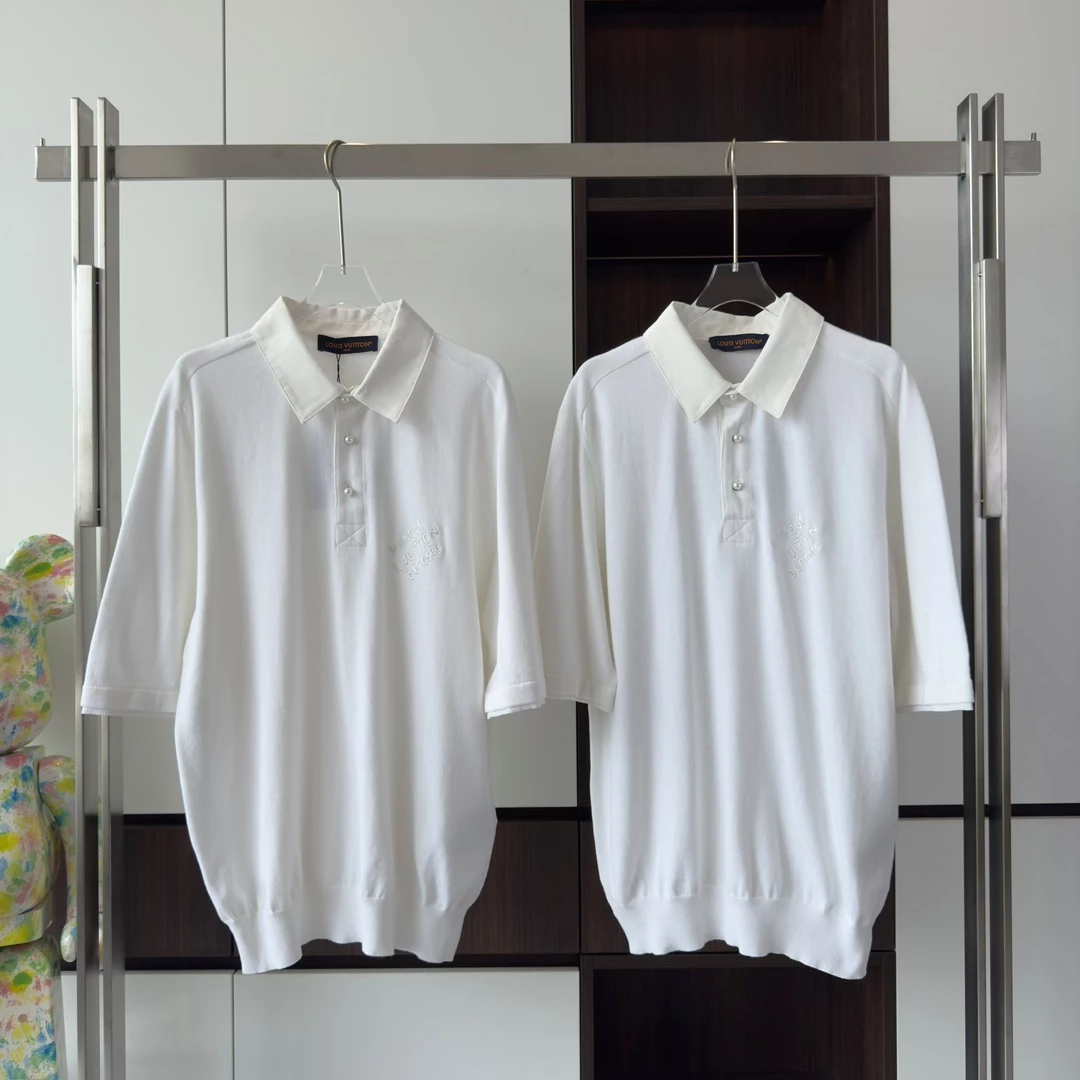 EMBROIDERED SHORT-SLEEVED COTTON BLEND POLO SHIRT IN WHITE – LVTS141