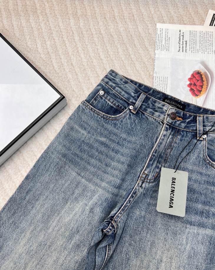Balenciaga Denim Baggy Blue Jeans – BAJ001