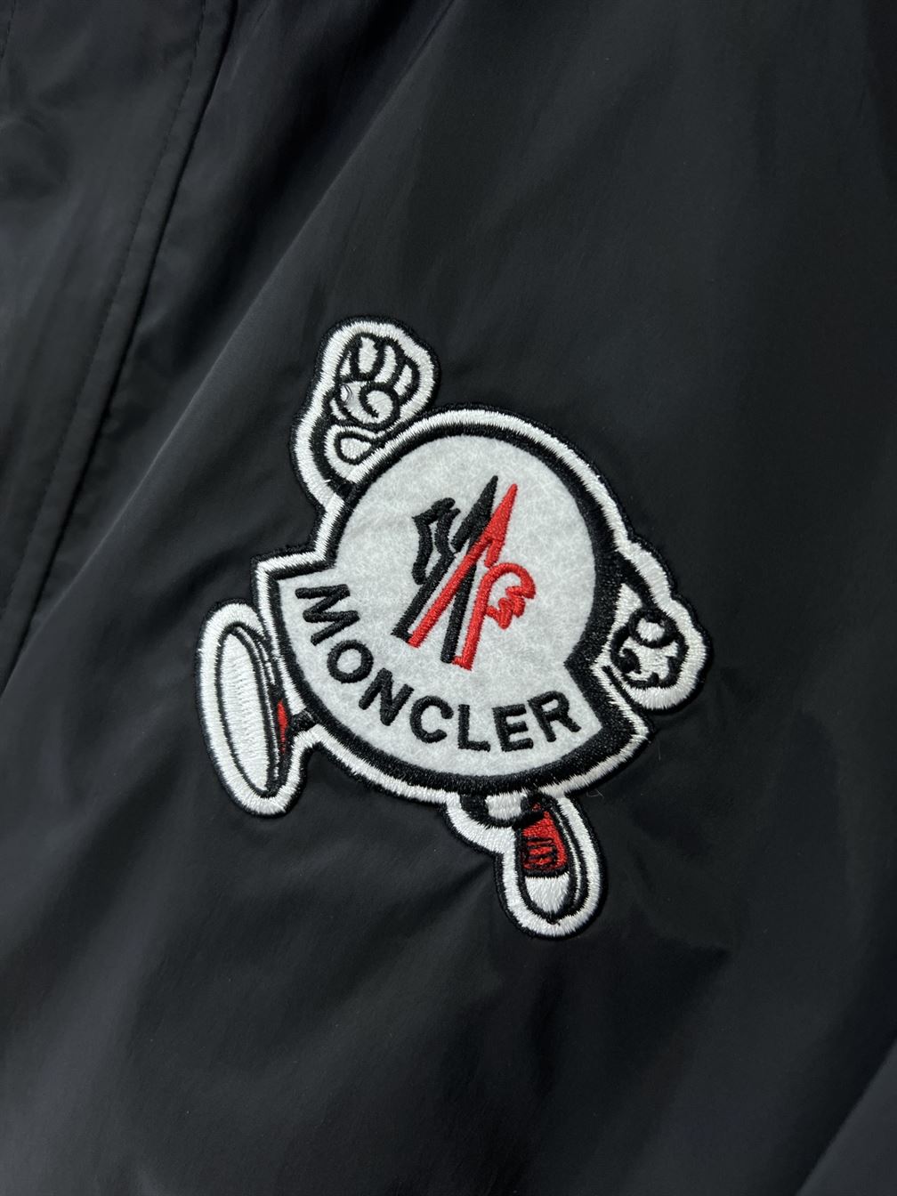 MONCLER GUIERS RAIN JACKET – MC099