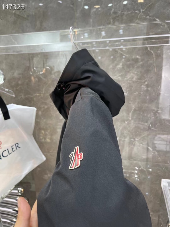 MONCLER COAT – MC121