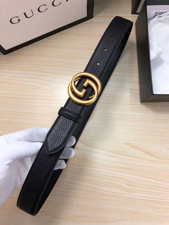 GUCCI MEN’S INTERLOCKING GG REVERSIBLE LEATHER BELT – GB020