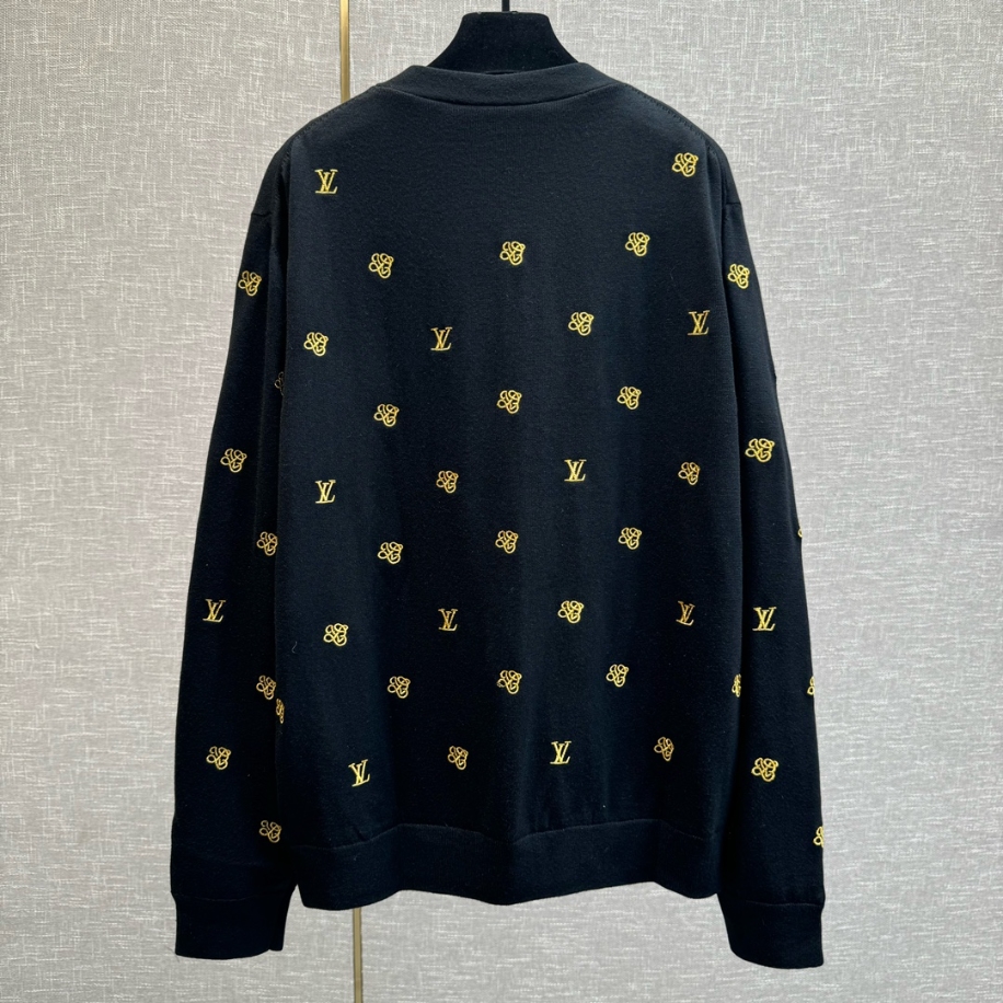 Louis Vuitton ‘LV’ Black Coat – LVC048