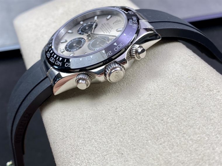 ROLEX OYSTER PERPETUAL SUPERLATIVE CHRONOMETER OFFICIALLY CERTIFIED – RL008