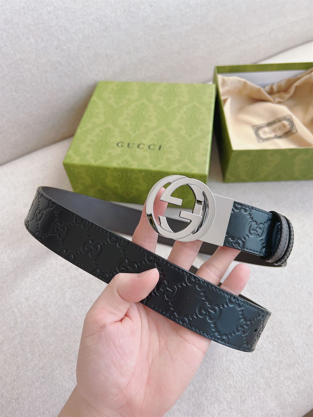 GUCCI REVERSIBLE GUCCI SIGNATURE BELT – GB025
