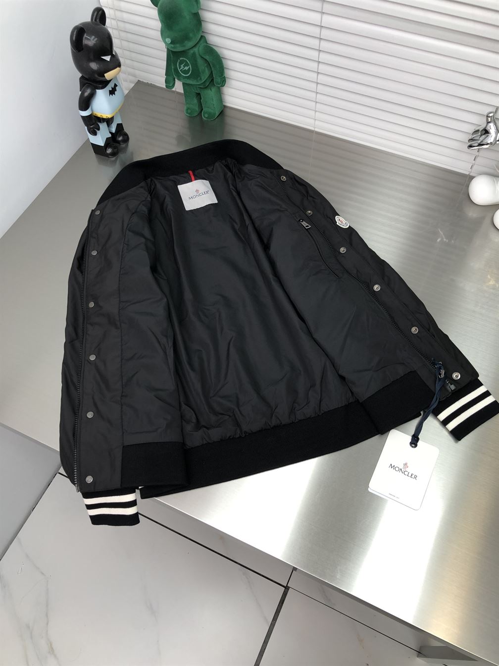 MONCLER BOMBER JACKET – MC098