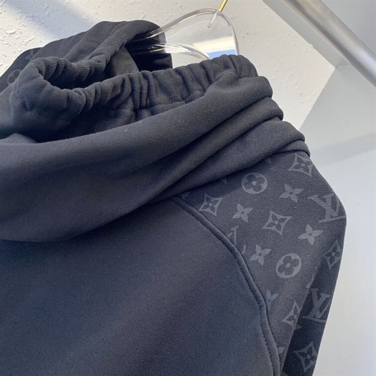 LOUIS VUITTON HOODIE – LVH019
