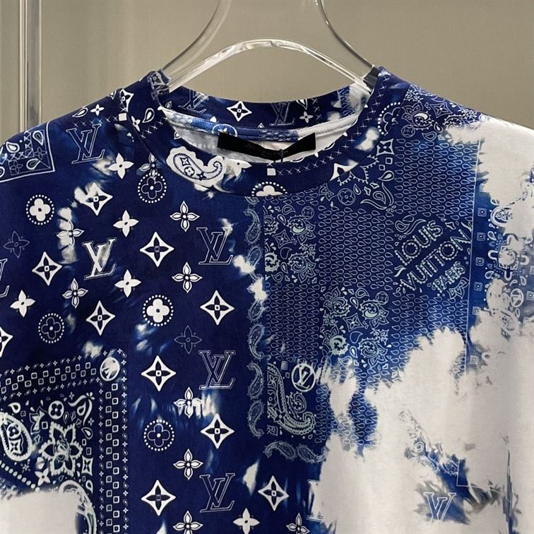LOUIS VUITTON MONOGRAM BANDANA PRINTED T-SHIRT BLUE WHITE – LVTS045