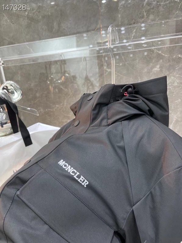 MONCLER COAT – MC121