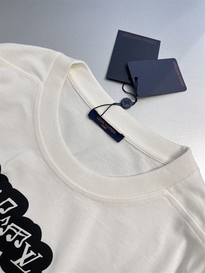 LOUIS VUITTON HOUSE PRINTED T-SHIRT – LVTS043