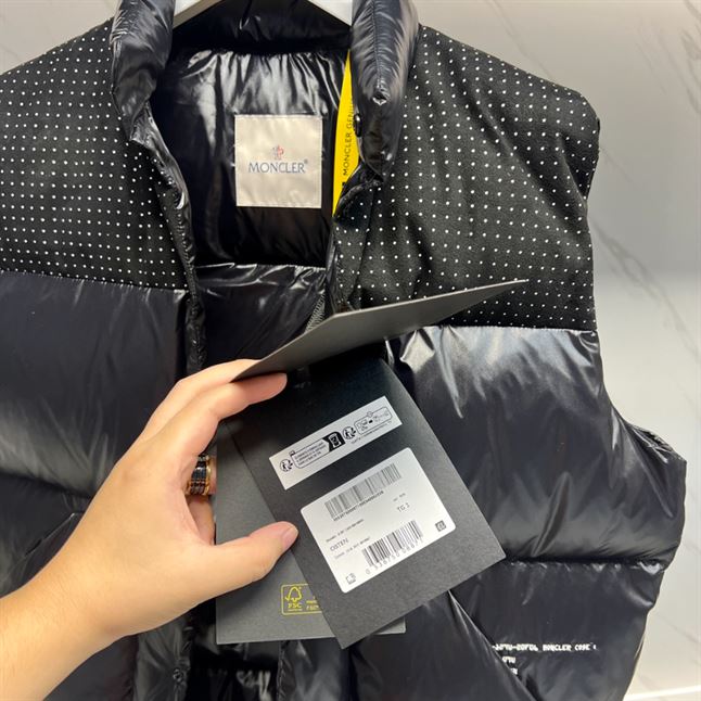 MONCLER GENIUS 7 MONCLER FRAGMENT OSTEEN VEST BLACK – MC030