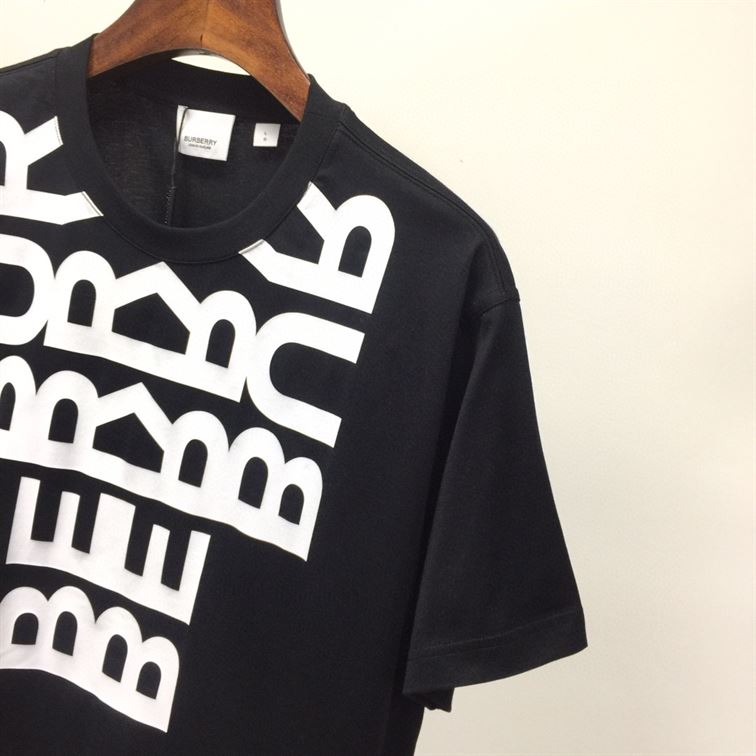BURBERRY LOGO PRINT COTTON OVERSIZED T-SHIRT IN BLACK – BRS003