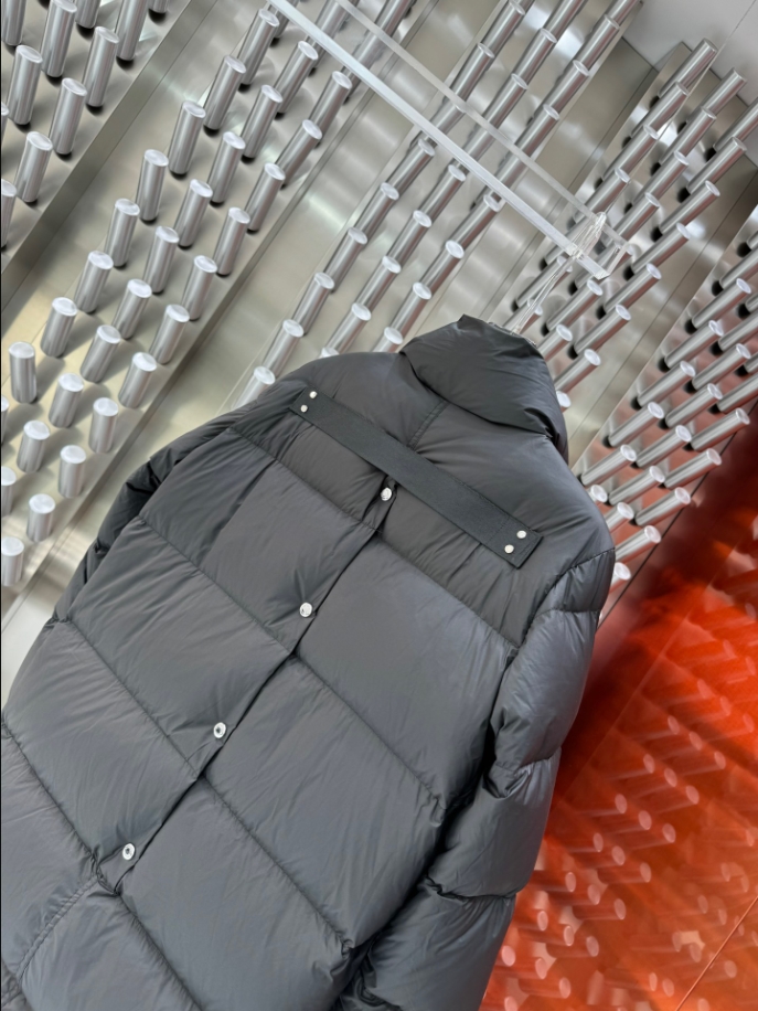 MONCLER Owens Cyclopic Puffer Black Coat – MC144