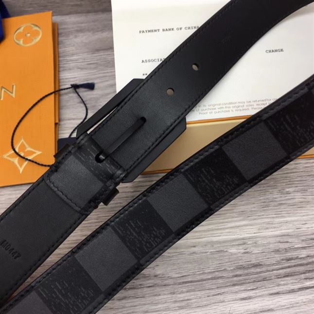LOUIS VUITTON BELT – LBE065