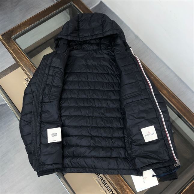 MONCLER BLACK PUFFER HOODED JACKET – MC071