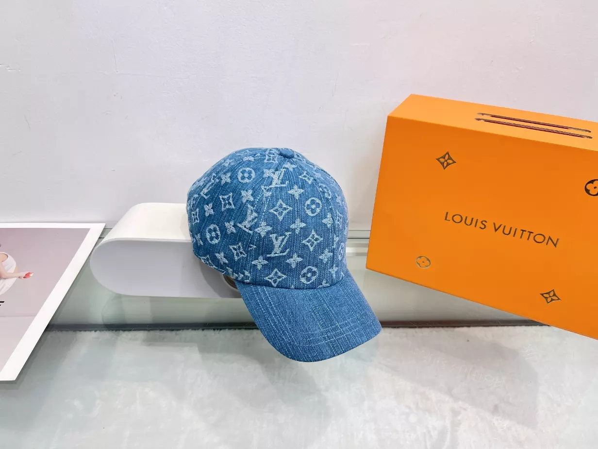 Louis Vuitton Caps – LVC031