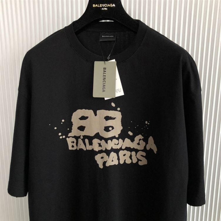 BALENCIAGA HAND DRAWN BB ICON T-SHIRT MEDIUM FIT IN BLACK – BAS013