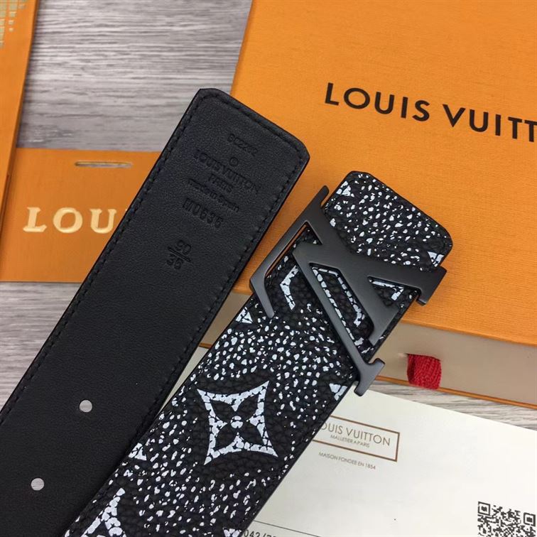 LOUIS VUITTON BELT – LBE035