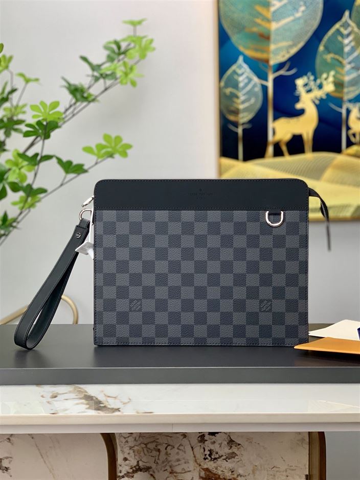 LOUIS VUITTON POCHETTE VOYAGE WALLET – WLV040