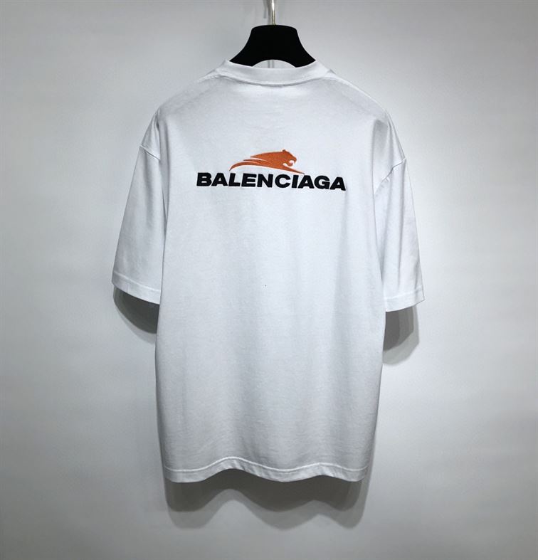 BALENCIAGA MEN’S YEAR OF THE TIGER T-SHIRT MEDIUM FIT IN WHITE – BAS001