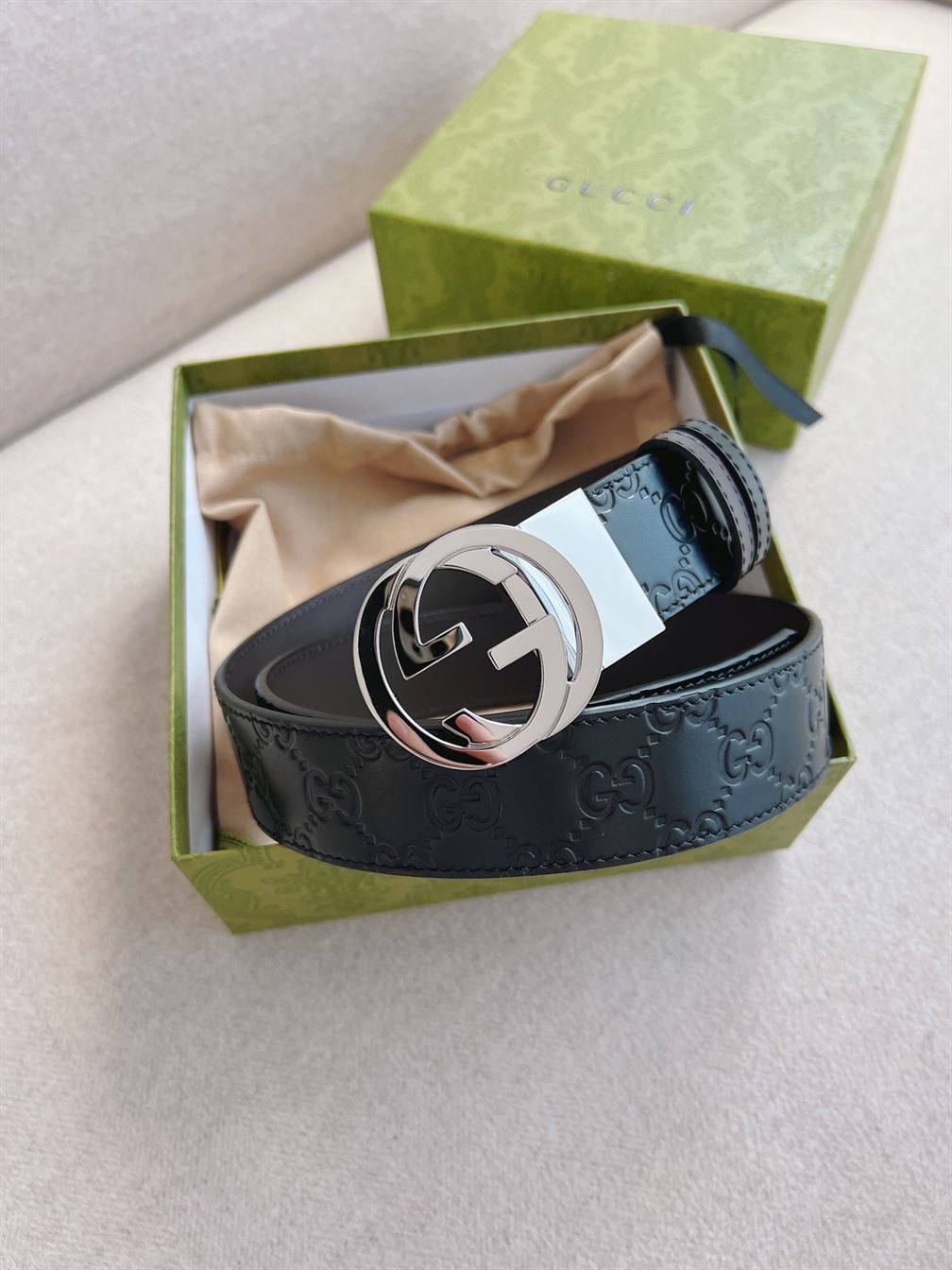 GUCCI REVERSIBLE GUCCI SIGNATURE BELT – GB025