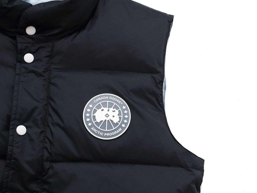 CANADA GOOSE VEST NATURE BLACK – CN32
