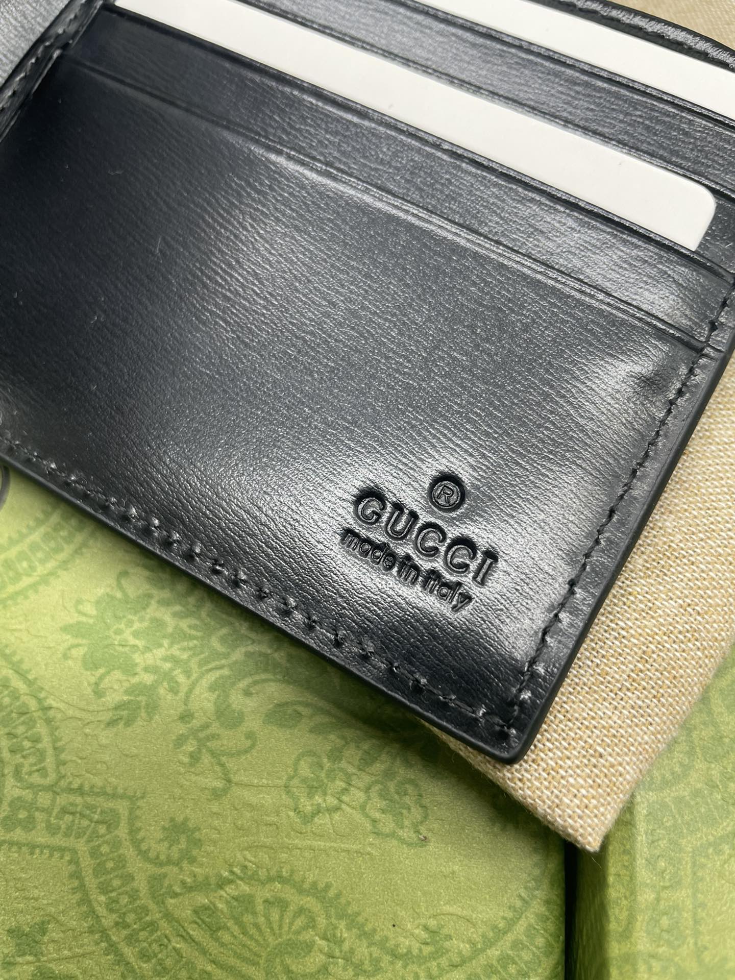 GUCCI DOUBLE G BI-FOLD  – WLG059