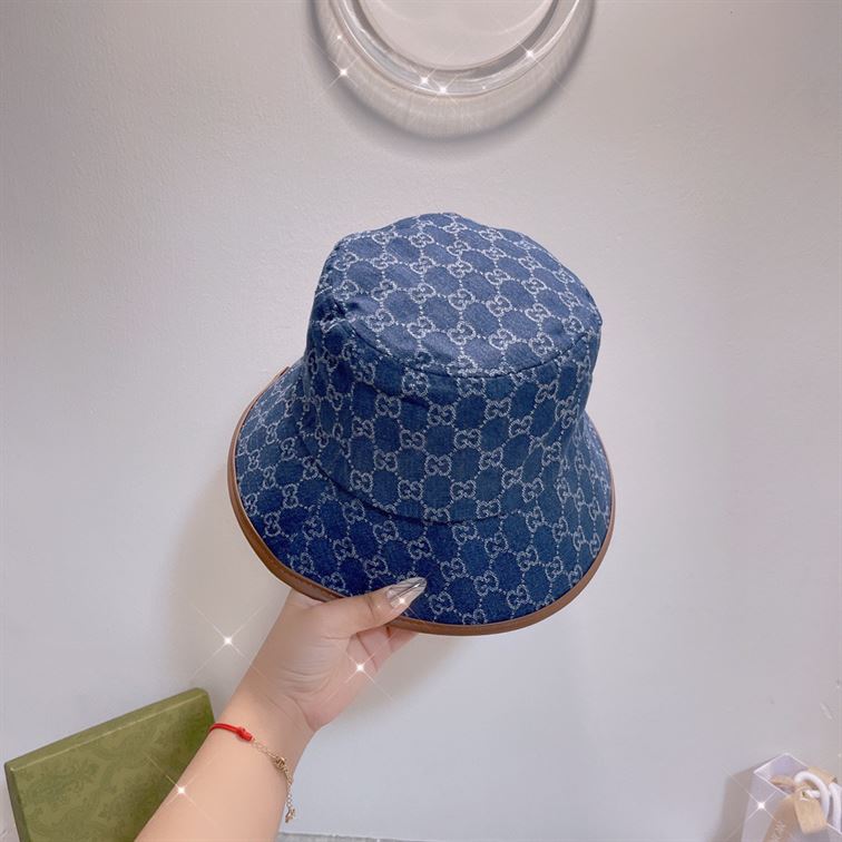 GUCCI GG CANVAS BUCKET HAT – GH040