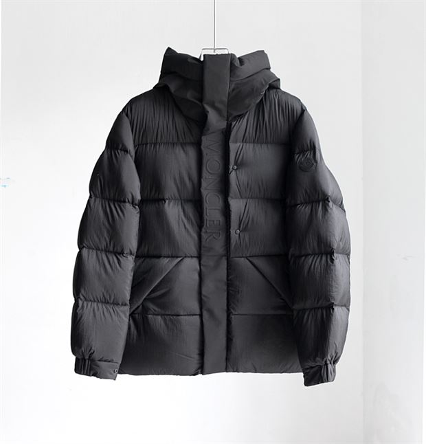 MONCLER JACKETS – MC075