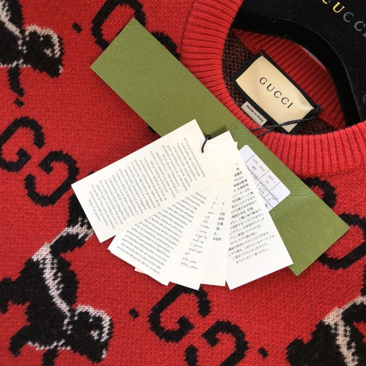 GUCCI GG AND SKUNK WOOL KNIT SWEATER – GCK012