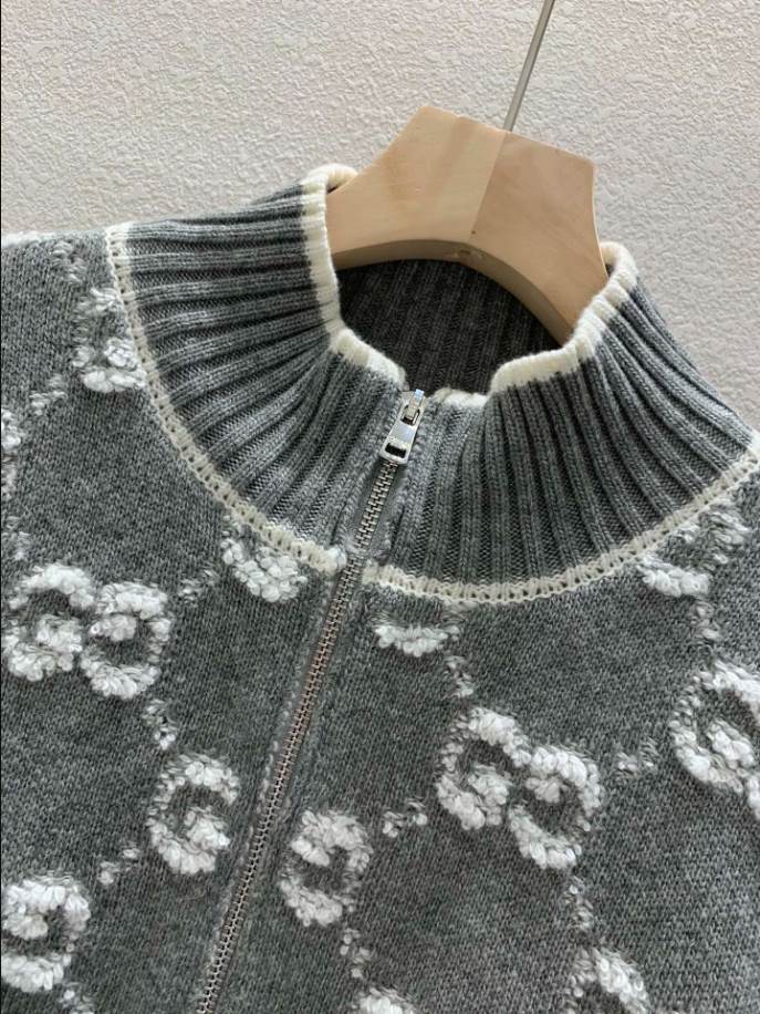 GUCCI Bouclé Stitch Jacquard Knitwear – GCK052