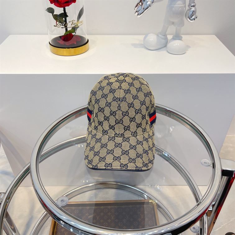 GUCCI GG CANVAS BASEBALL HAT – GH074