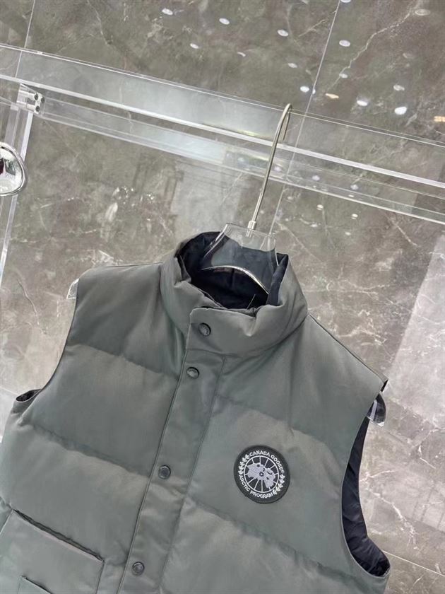 CANADA GOOSE FREESTYLE QUILTED ARTIC-TECH GILET – CN12