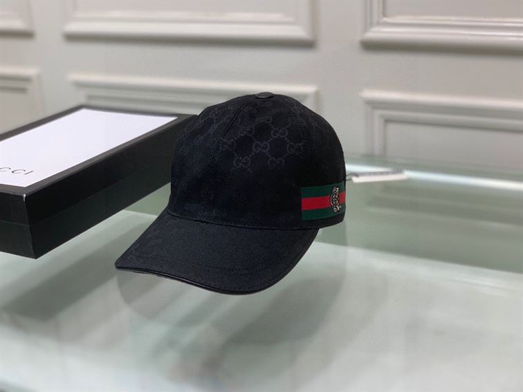 GUCCI GG CANVAS BASEBALL HAT – GH111