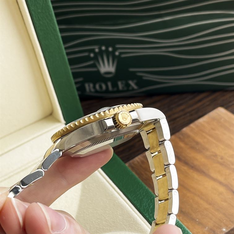 ROLEX SUBMARINER DATE GOLD – RL011