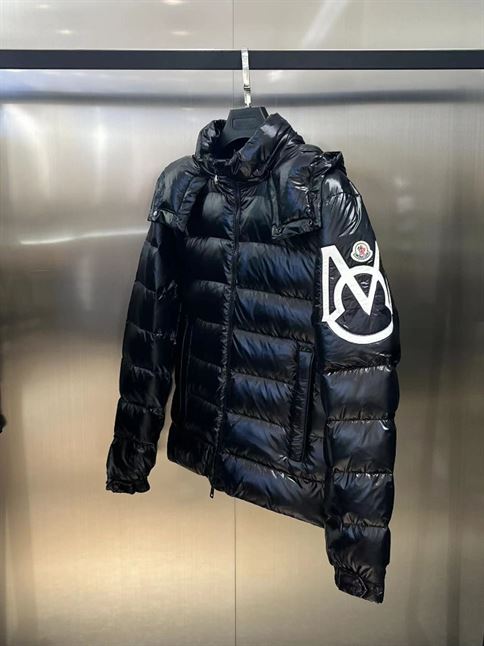 MONCLER BLACK DOWN SAULX PUFFER JACKET – MC025