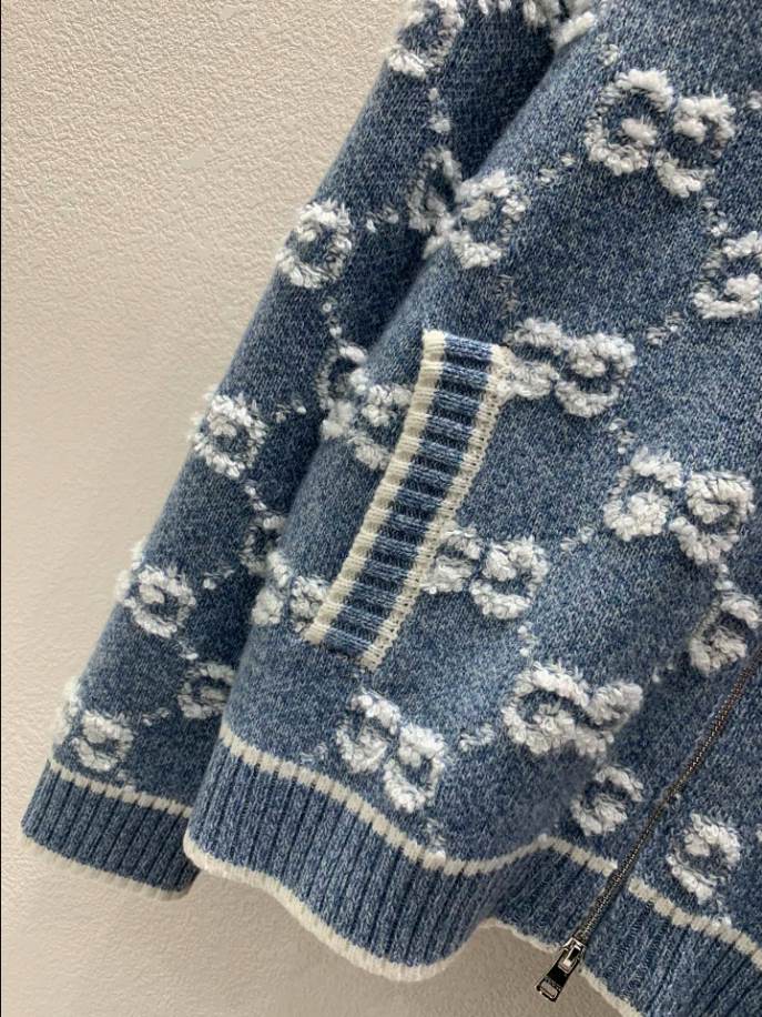 GUCCI Bouclé Stitch Jacquard Blue Knitwear – GCK054