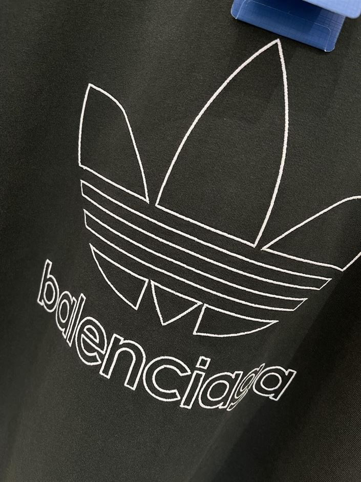 BALENCIAGA ADIDAS T-SHIRT OVERSIZED IN GREEN – BAS018