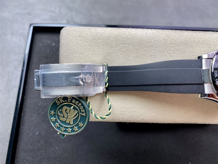 ROLEX OYSTER PERPETUAL SUPERLATIVE CHRONOMETER OFFICIALLY CERTIFIED – RL009