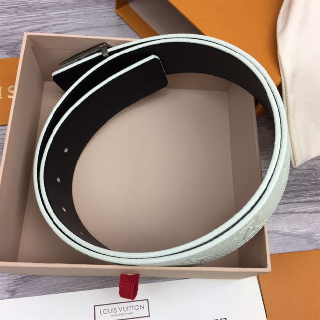 LOUIS VUITTON INITIALS SHAPE BELT MONOGRAM 40MM POWDER WHITE – LBE053