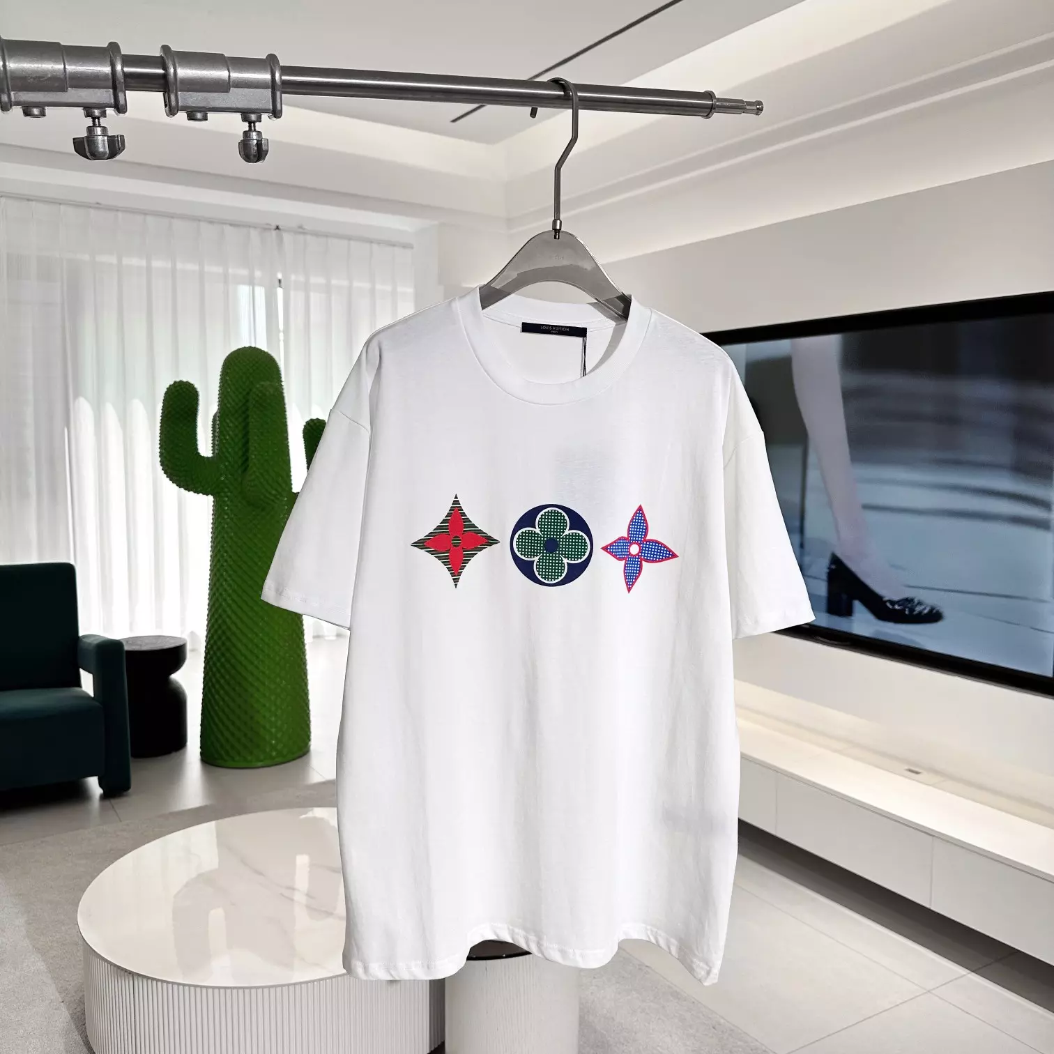 MULTICOLOR MONOGRAM T-SHIRT IN WHITE – LVTS126