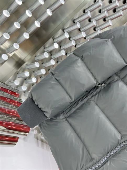 MONCLER JACKETS – MC080