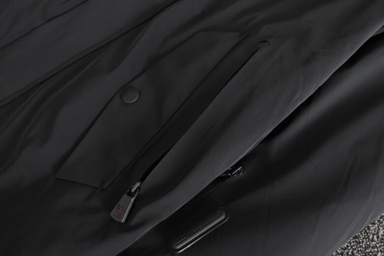 MONCLER COAT – MC138