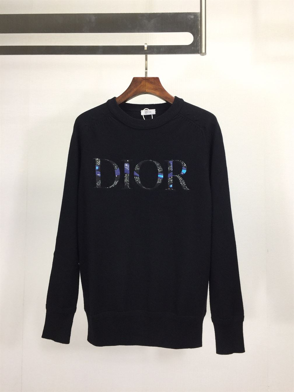 DIOR X PETER DOIG EMBROIDERED KNITTED SWEATER – DOS017