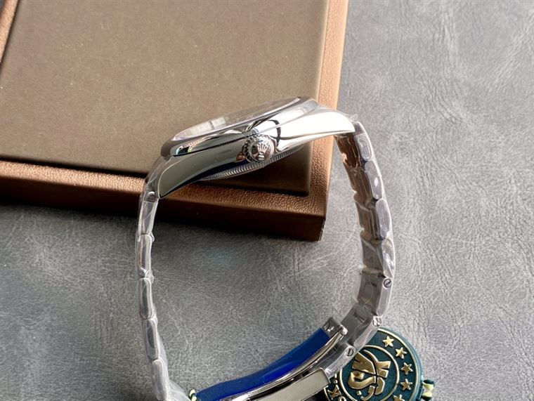 ROLEX OYSTER PERPETUAL 41MM – RL005