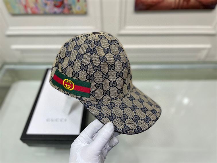 GUCCI GG CANVAS BASEBALL HAT – GH031