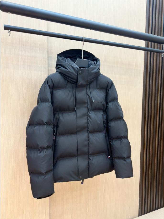 MONCLER Puff Black Hooded Coat – MC142