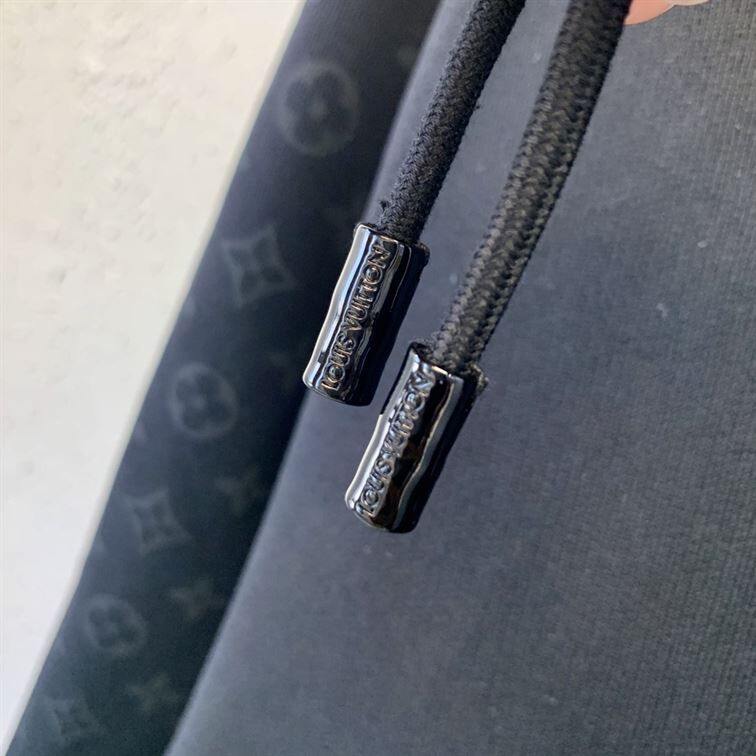 LOUIS VUITTON HOODIE – LVH019