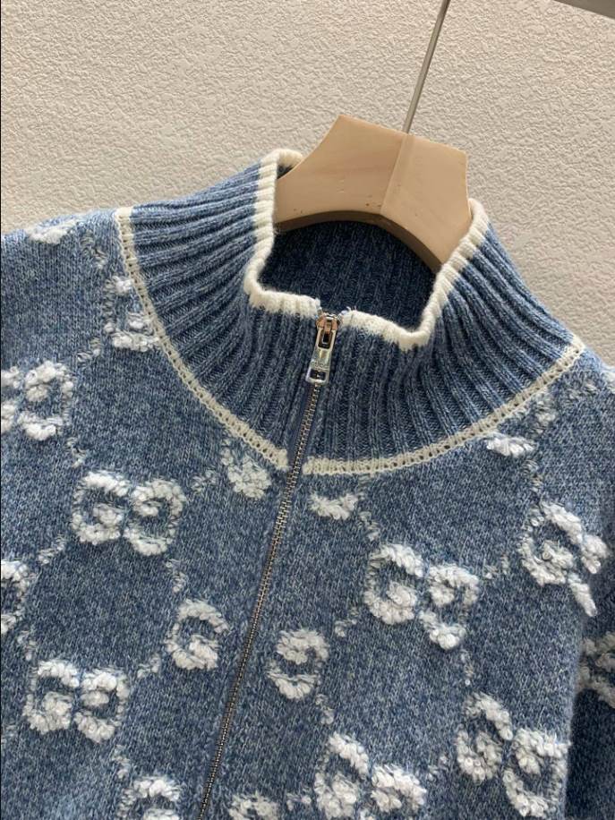 GUCCI Bouclé Stitch Jacquard Blue Knitwear – GCK054